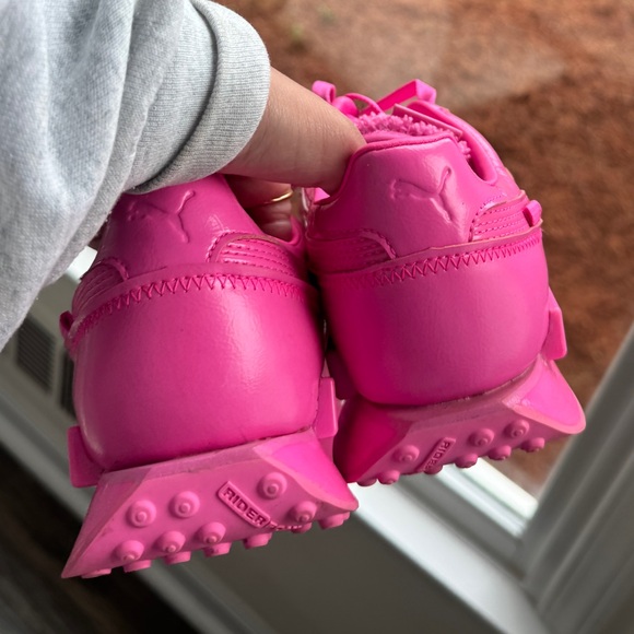 Puma Women's Pink Classic Runner Sneakers 8.5 - Picture 3 of 6